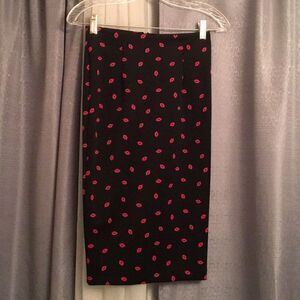 3/$20 H&M Red Lips Pencil Skirt